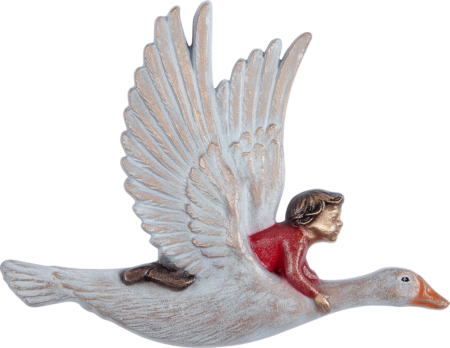 Junge mit rotem Pullover auf Schwan