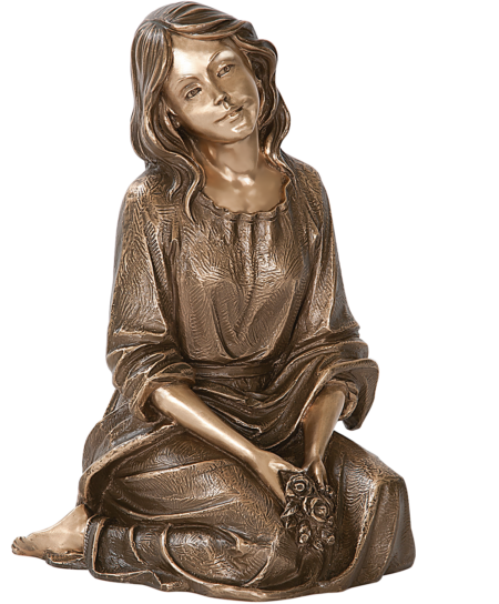 Knielende vrouw volplastisch mit Rosen 30 x 20 x 20 cm