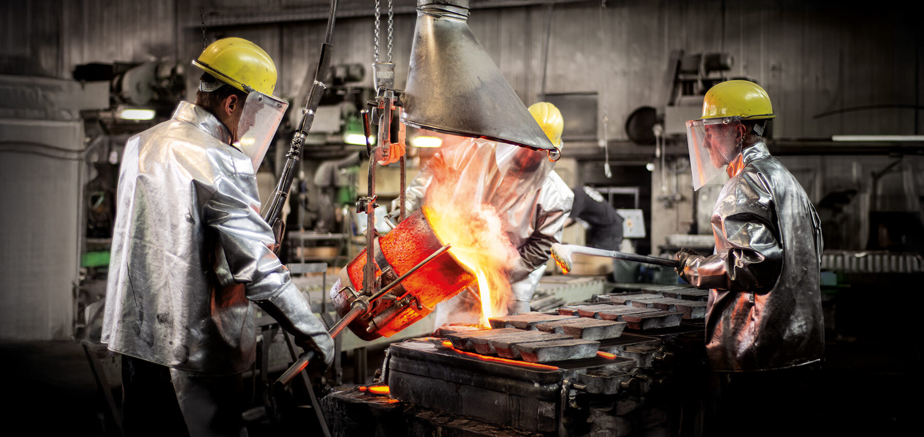 Bronzeguss in der Produktion von der Kunstgießerei für Grabmalkunst und Bronzen, Plein Bronzen
