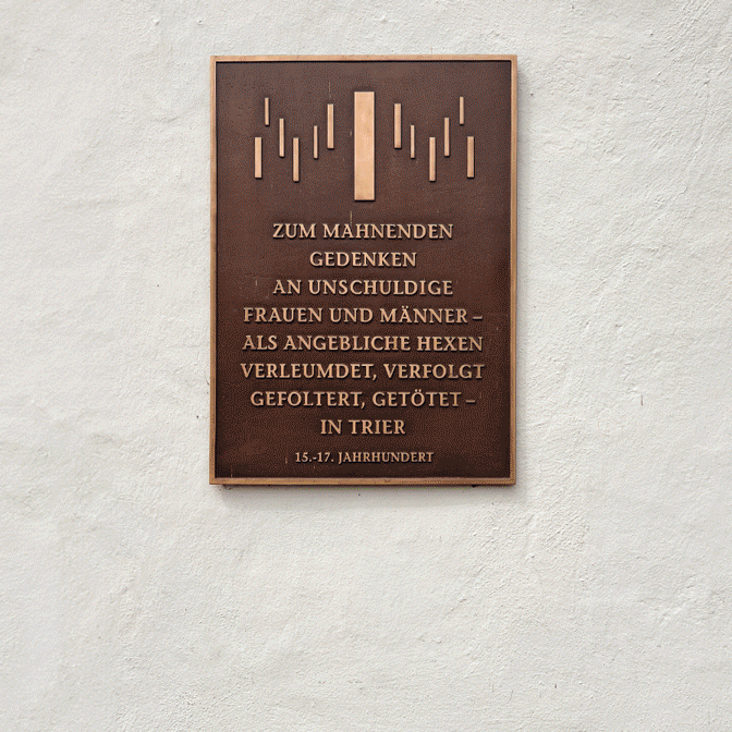 Bronzetafel als Gedenktafel an Wand als individuell gefertigter Bronzeguss